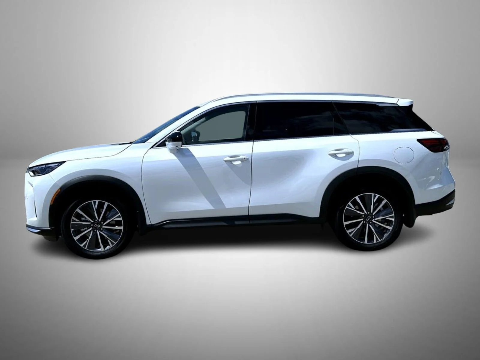 New 2027 White INFINITI LUXE image 8
