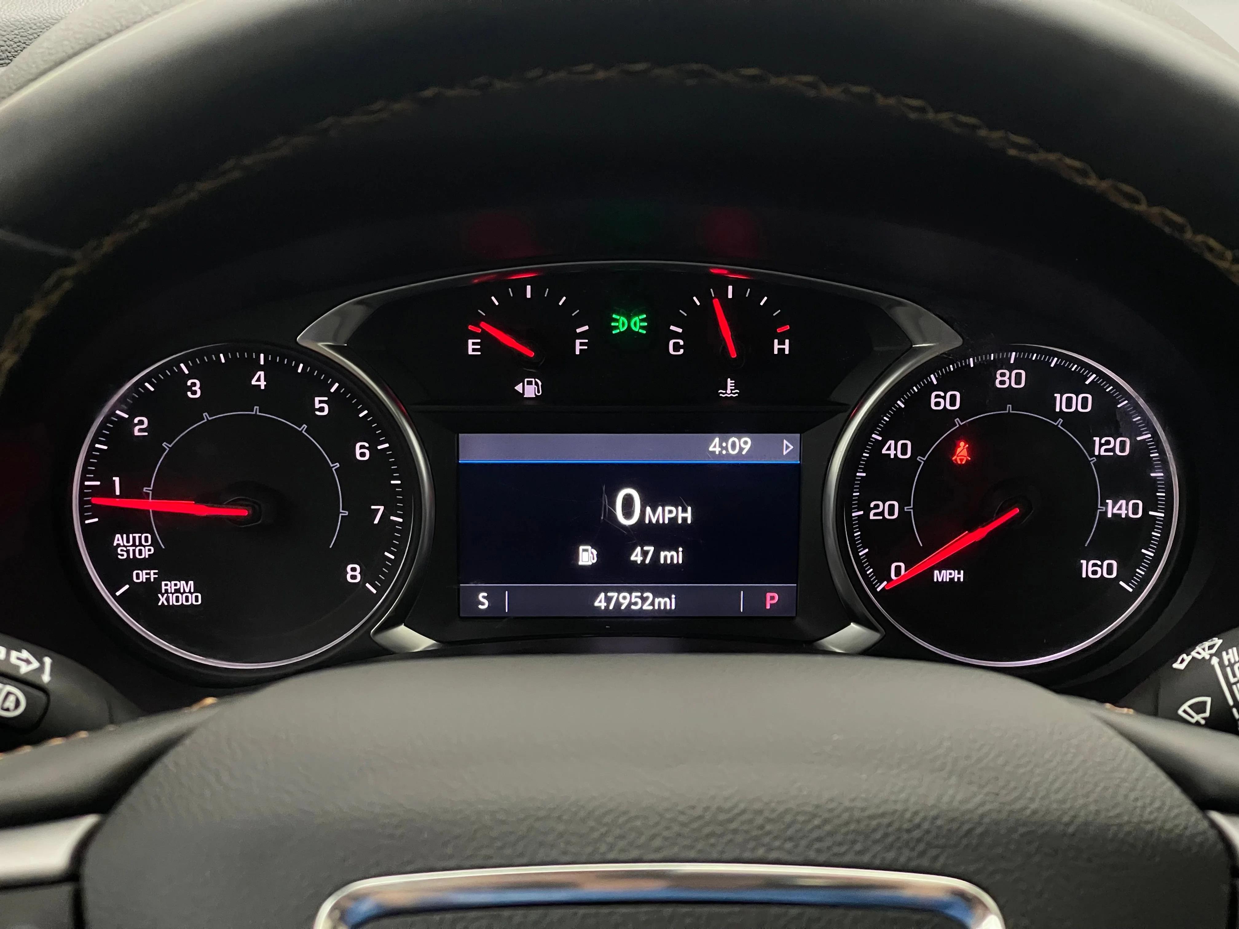 Used 2024 Sterling Metallic GMC AT4 image 23