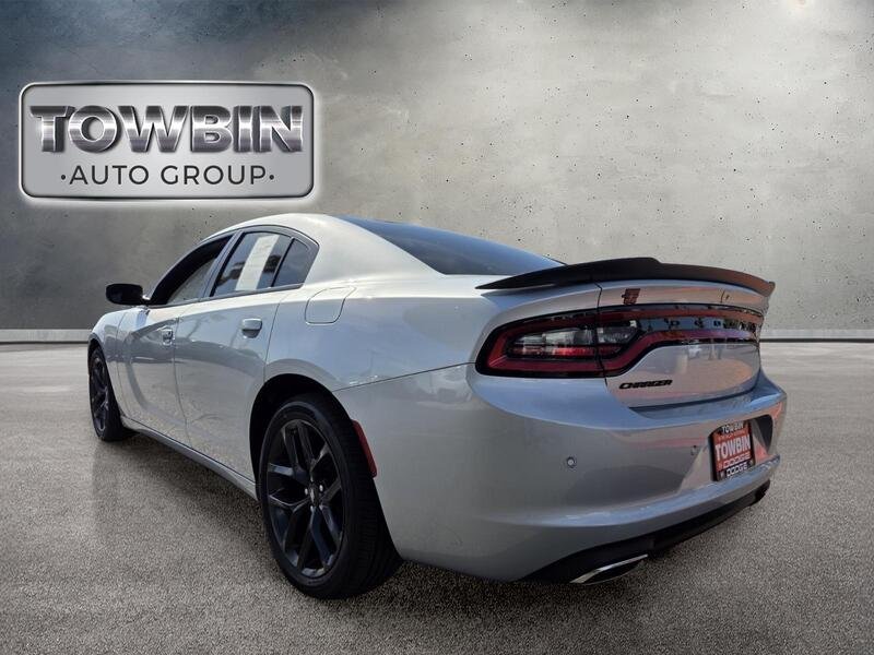 Used 2022 Silver Dodge SXT image 7