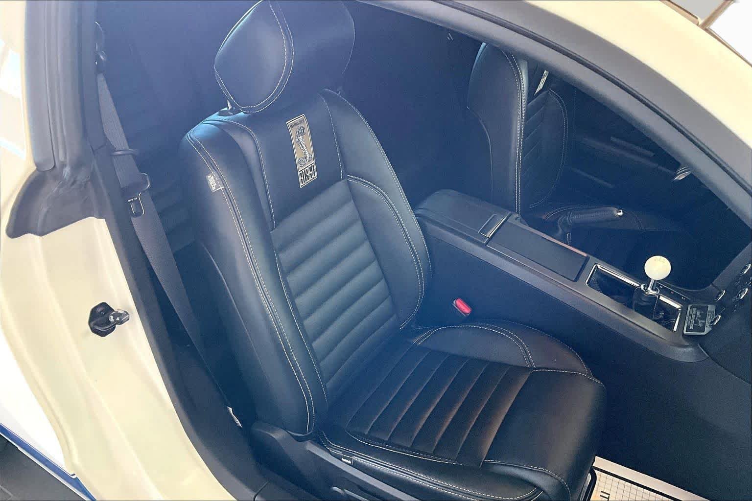 Used 2013 Performance White Ford GT Premium image 7