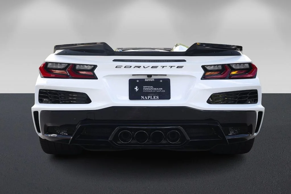 Used 2026 Arctic White Chevrolet Z06 image 4
