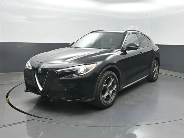 2023 Alfa Romeo Stelvio Ti AWD's photo