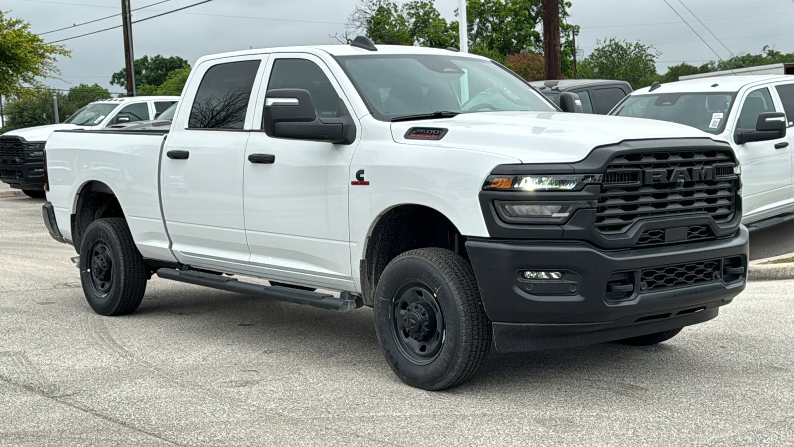 New 2026 Bright White Clear-Coat Exterior Paint RAM Tradesman image 3