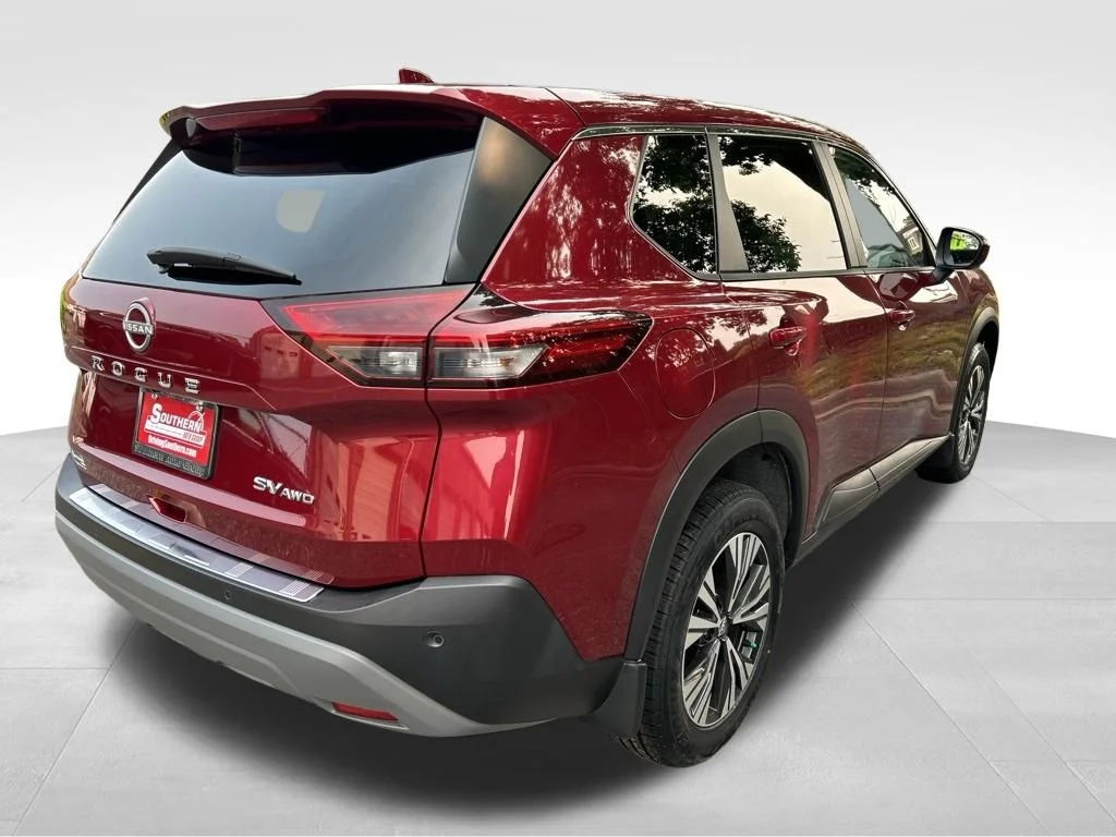 Used 2023 Red Nissan SV image 5