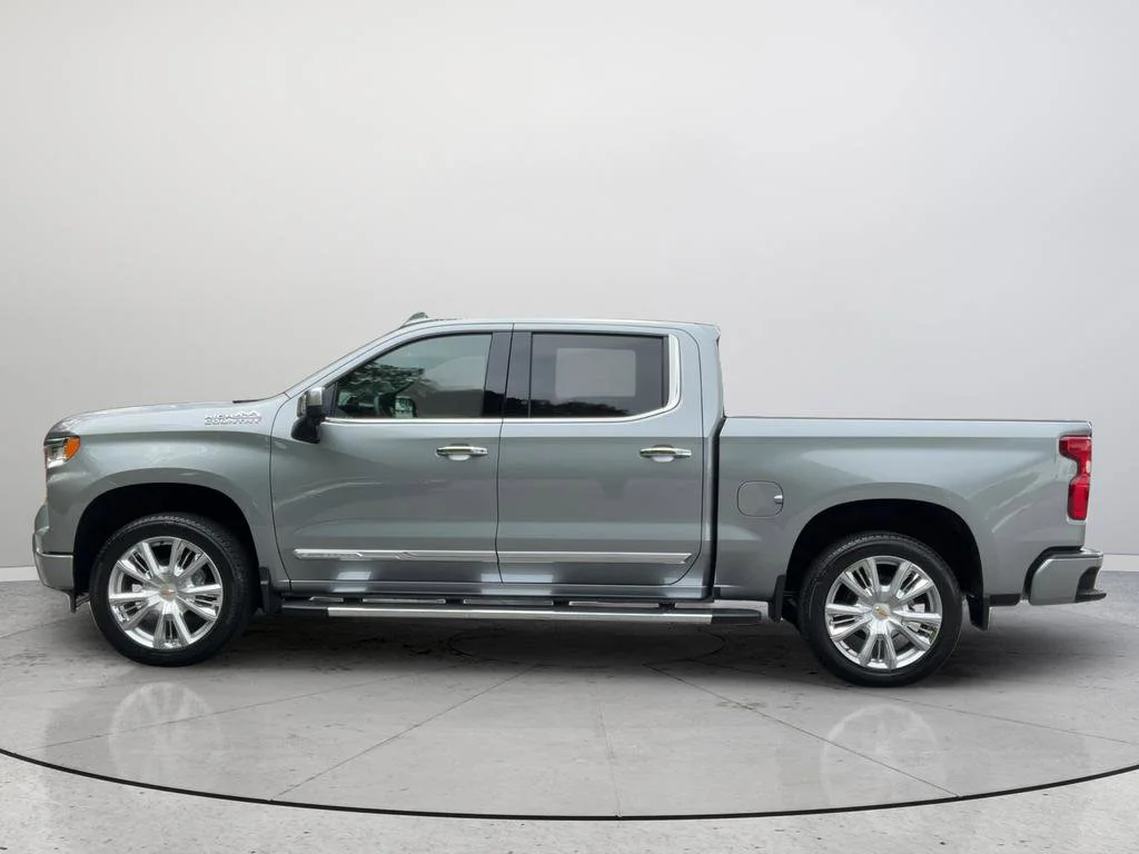 New 2026 Chevrolet Silverado 1500 High Country 4D Crew Cab
