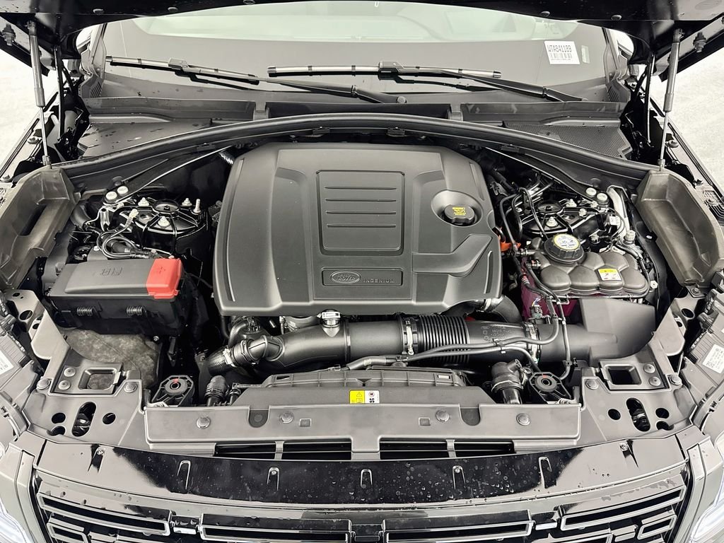 New 2026 Santorini Black Land Rover Belgravia Edition image 31