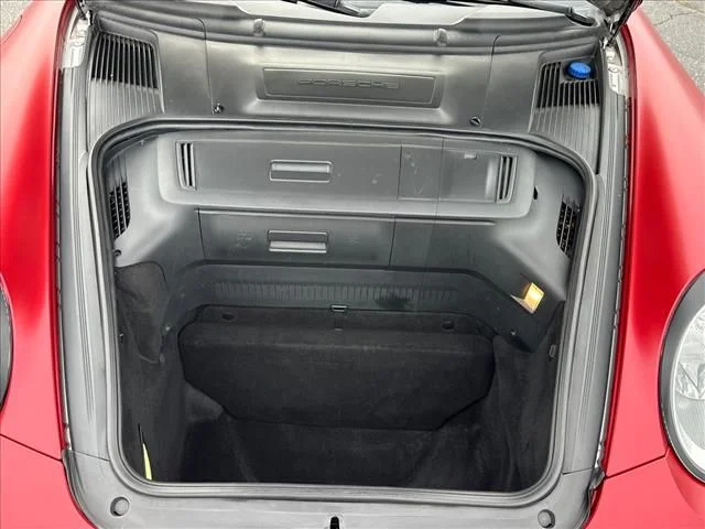 Used 2006  Porsche Carrera image 32