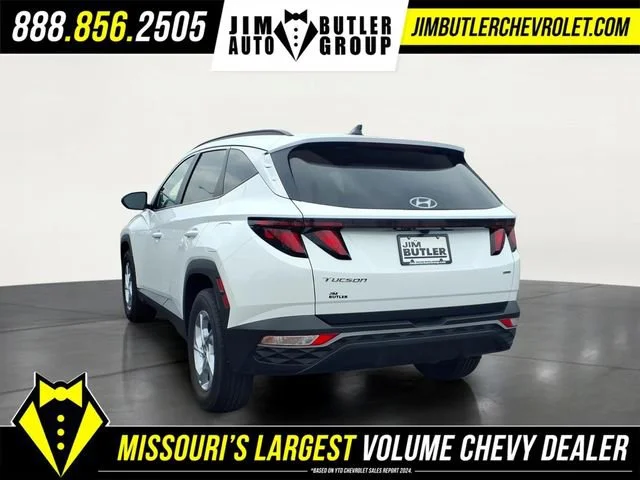 Used 2024  Hyundai SEL image 2