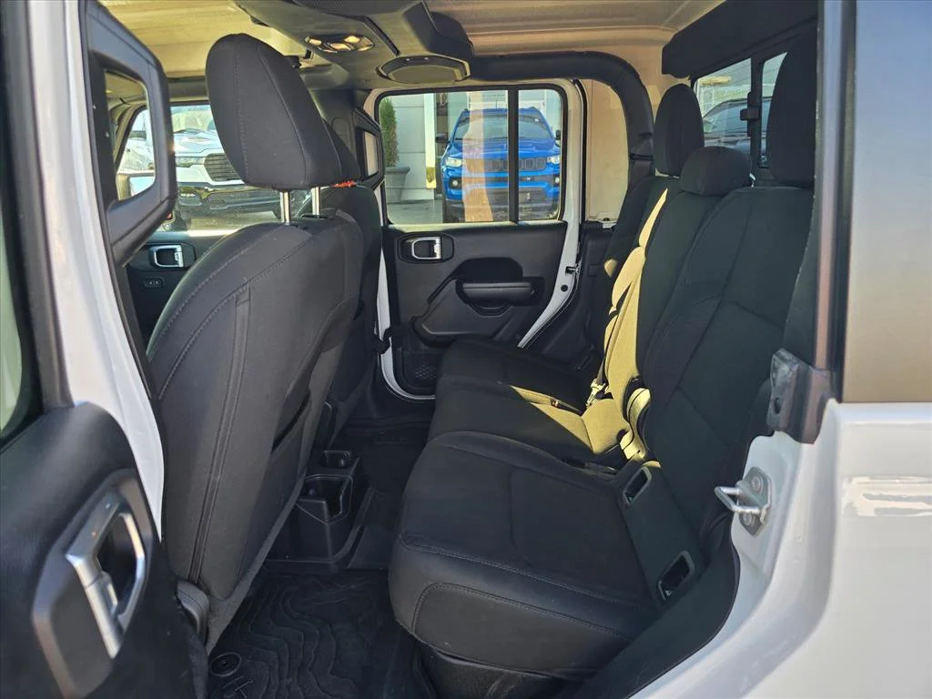 Used 2020 White Jeep Altitude image 10
