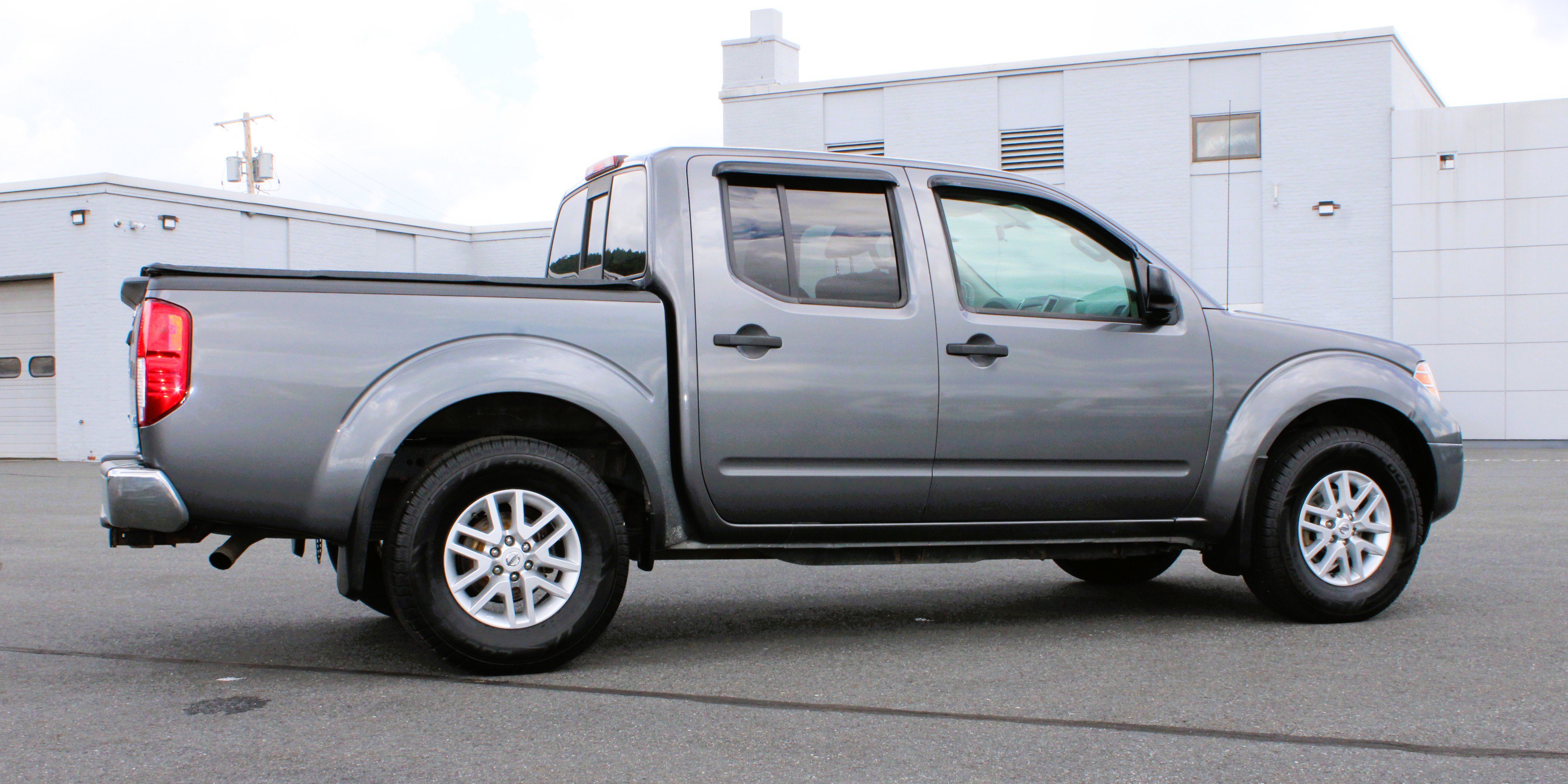 Used 2021 Gun Metallic Nissan SV image 7