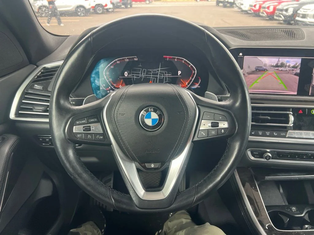 Used 2019 White BMW xDrive40i image 14