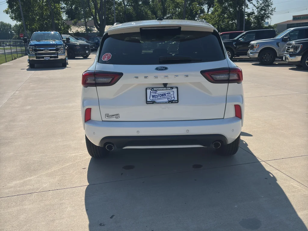 Used 2024 Star White Ford ST-Line image 5