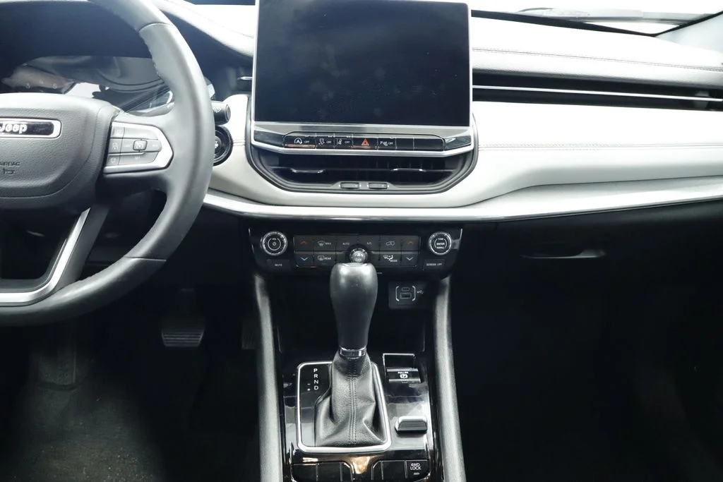Used 2023 Gray Jeep Limited image 25