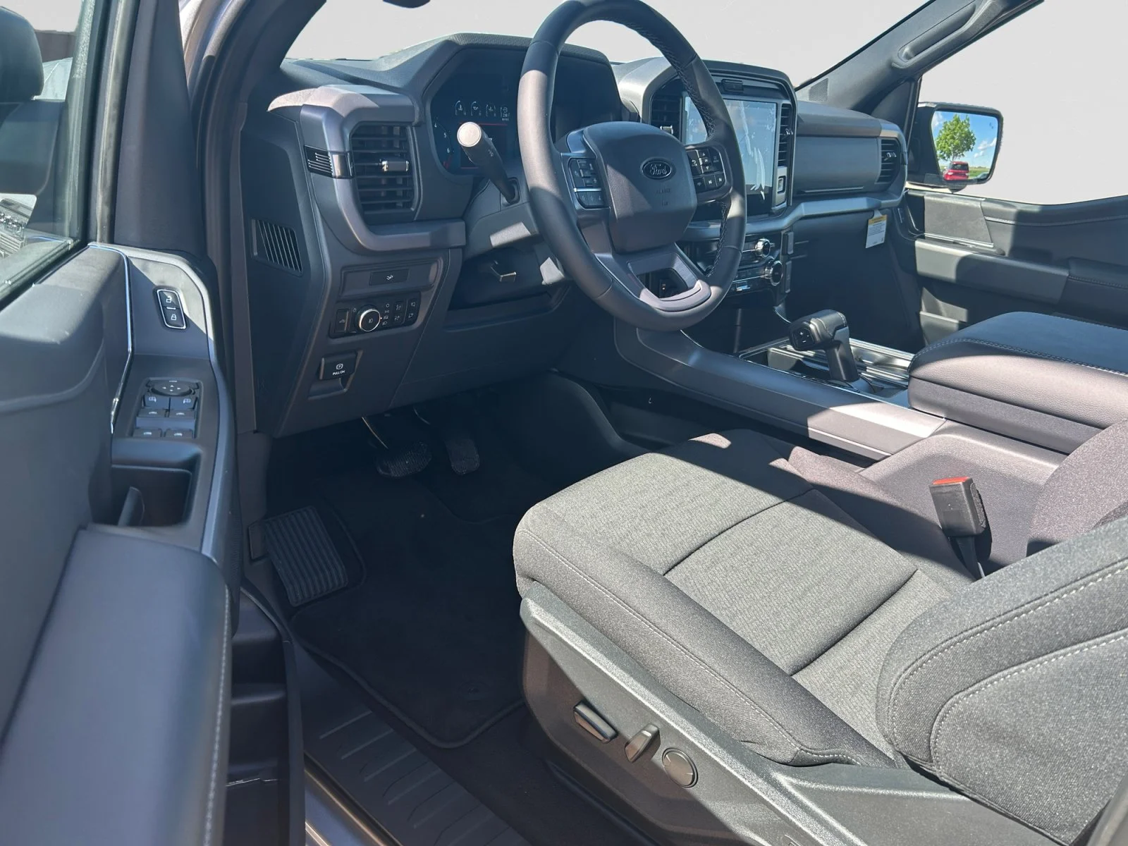New 2026 Iconic Silver Metallic Ford XLT image 13