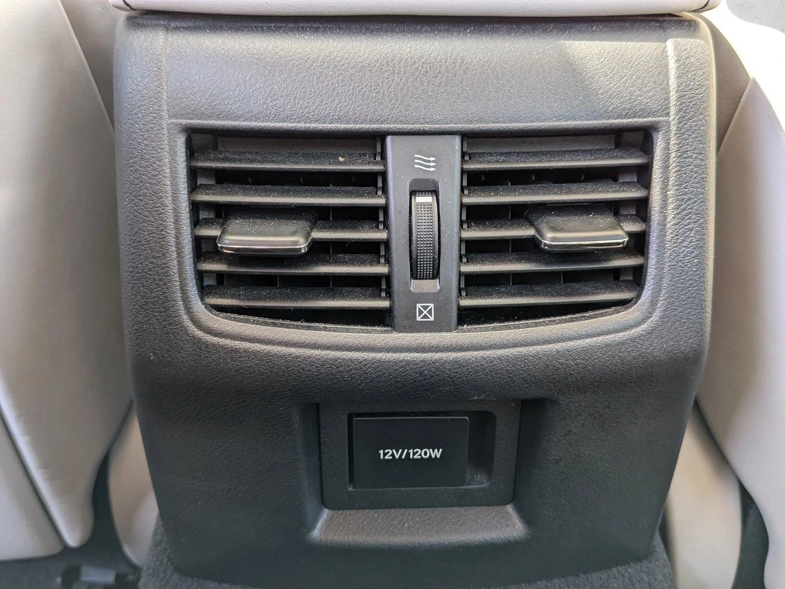 Used 2014 Nebula Gray Pearl Lexus  image 17