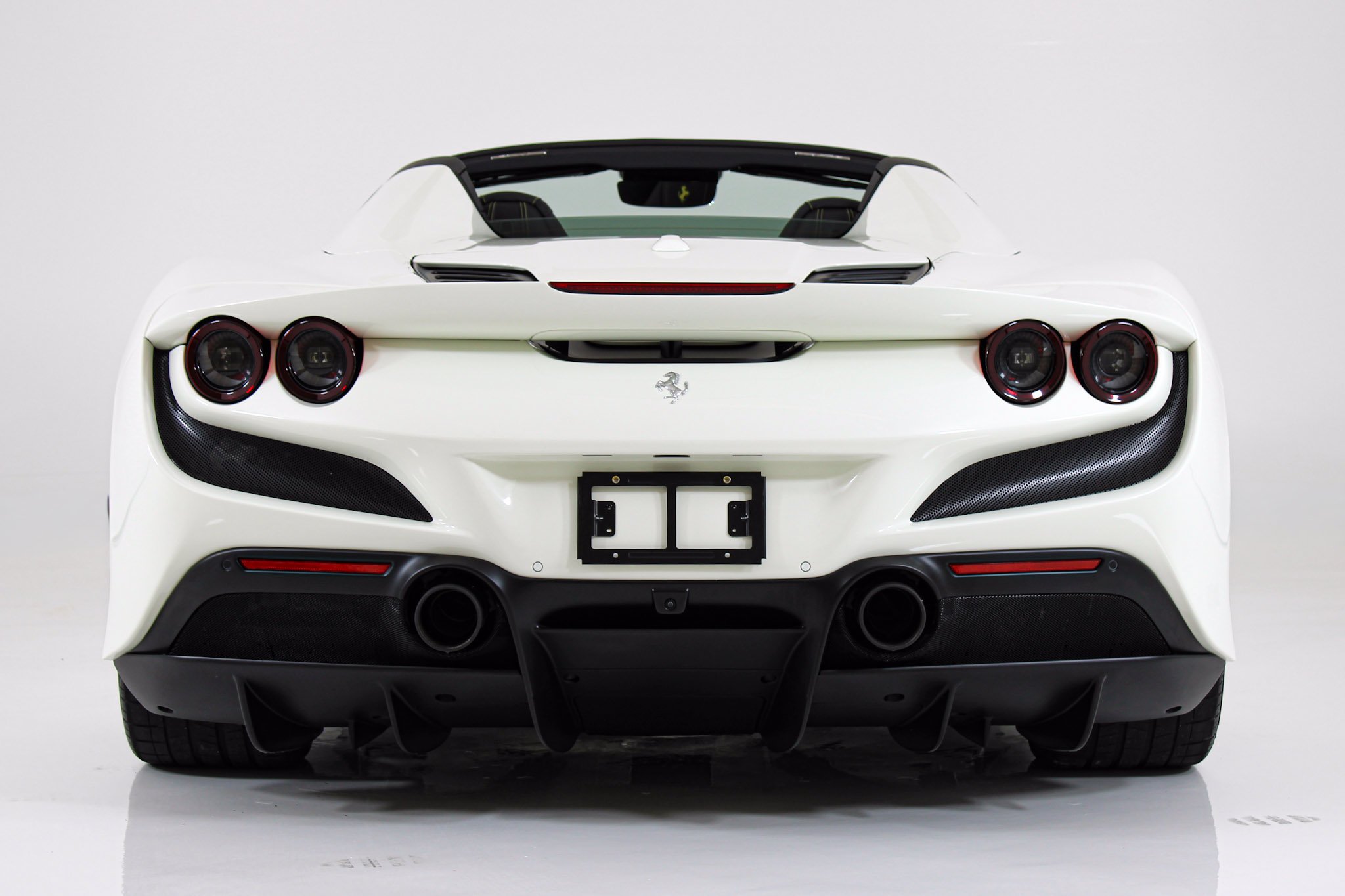 Used 2022 White Ferrari  image 11