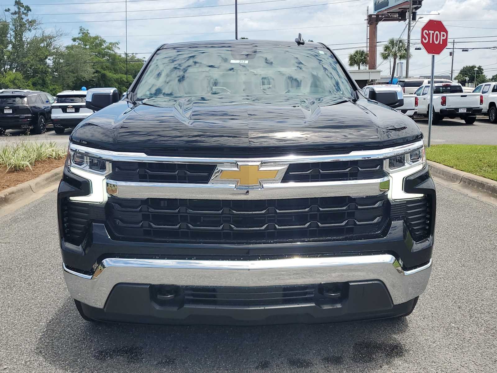2026 Chevrolet Silverado 1500 LT - Photo 9