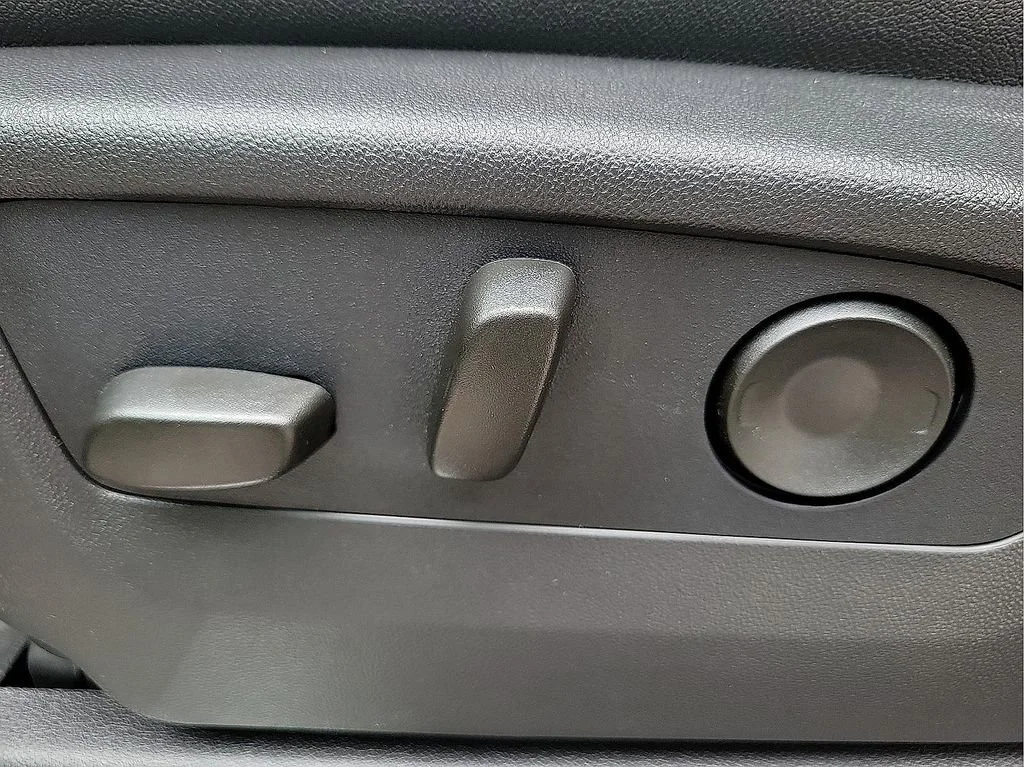 2026 GMC Sierra 1500 SLT - Photo 15