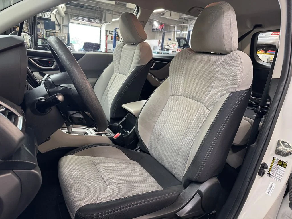 Used 2021 White Subaru Base image 17