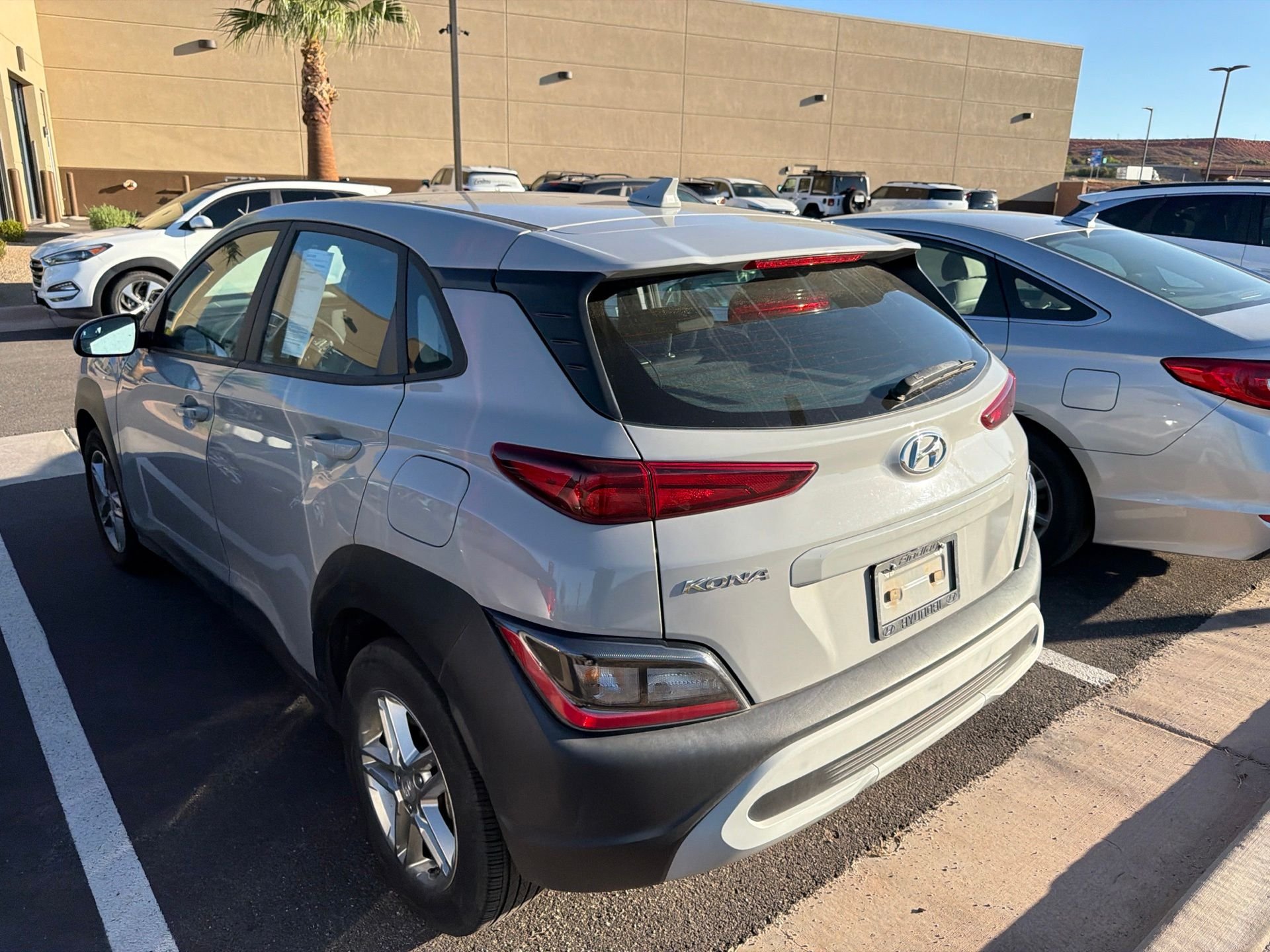 Certified Used 2022 Silver Hyundai SE image 7