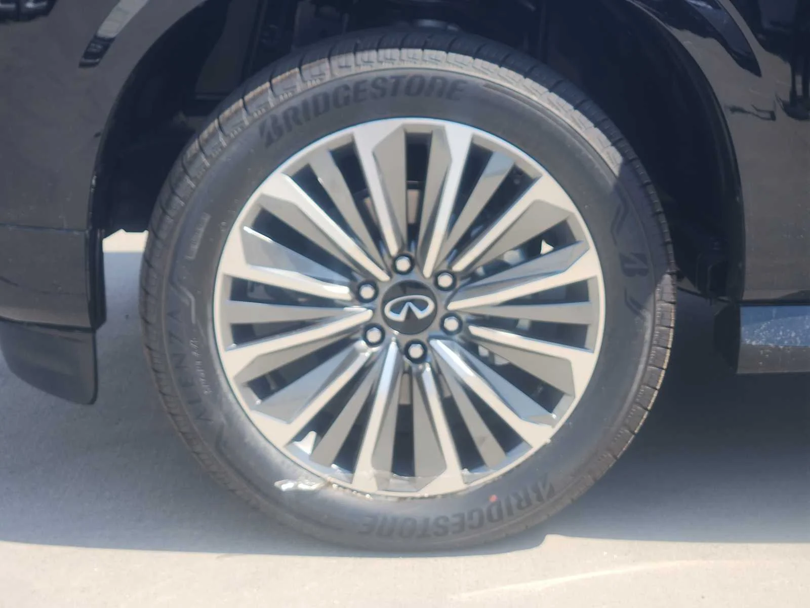 New 2027 BLACK OBSIDIAN INFINITI Luxe 4WD image 7