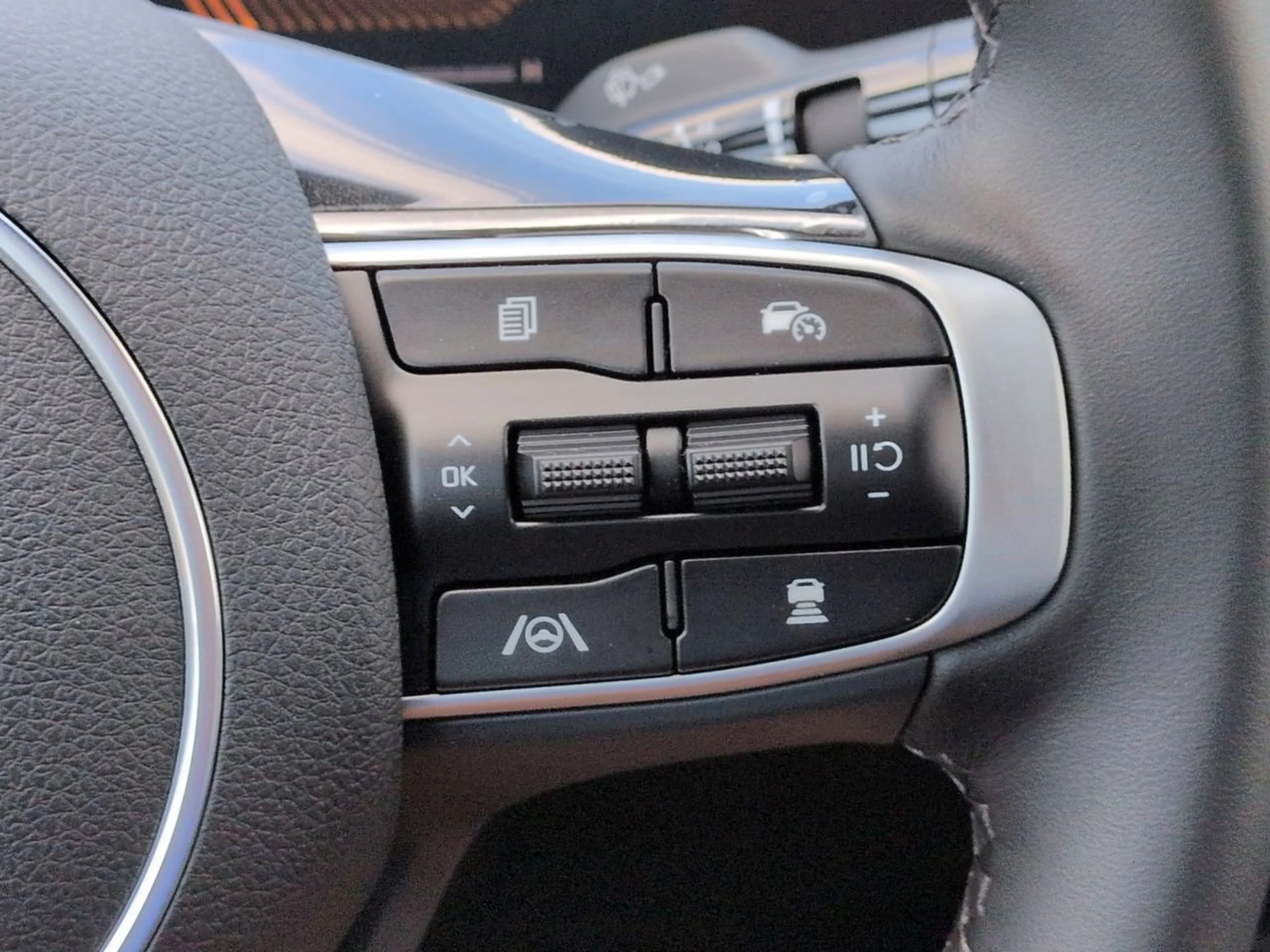 New 2026 Snow White Pearl Kia GT-Line image 26