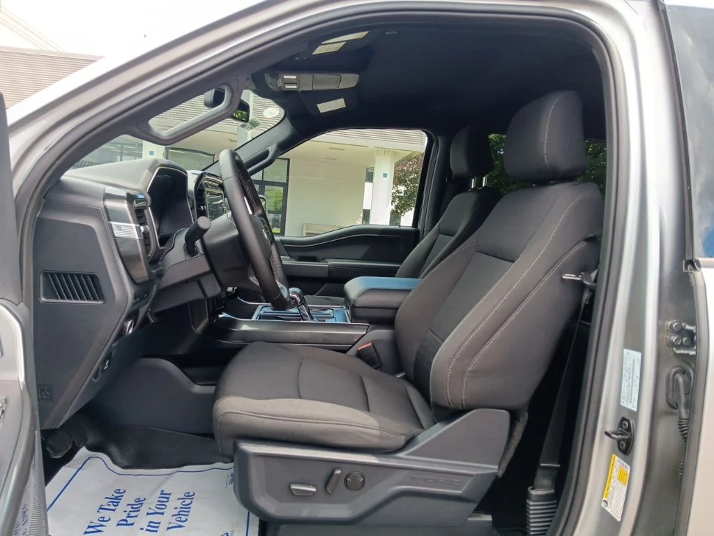 Used 2023 Iconic Silver Metallic Ford XLT image 28