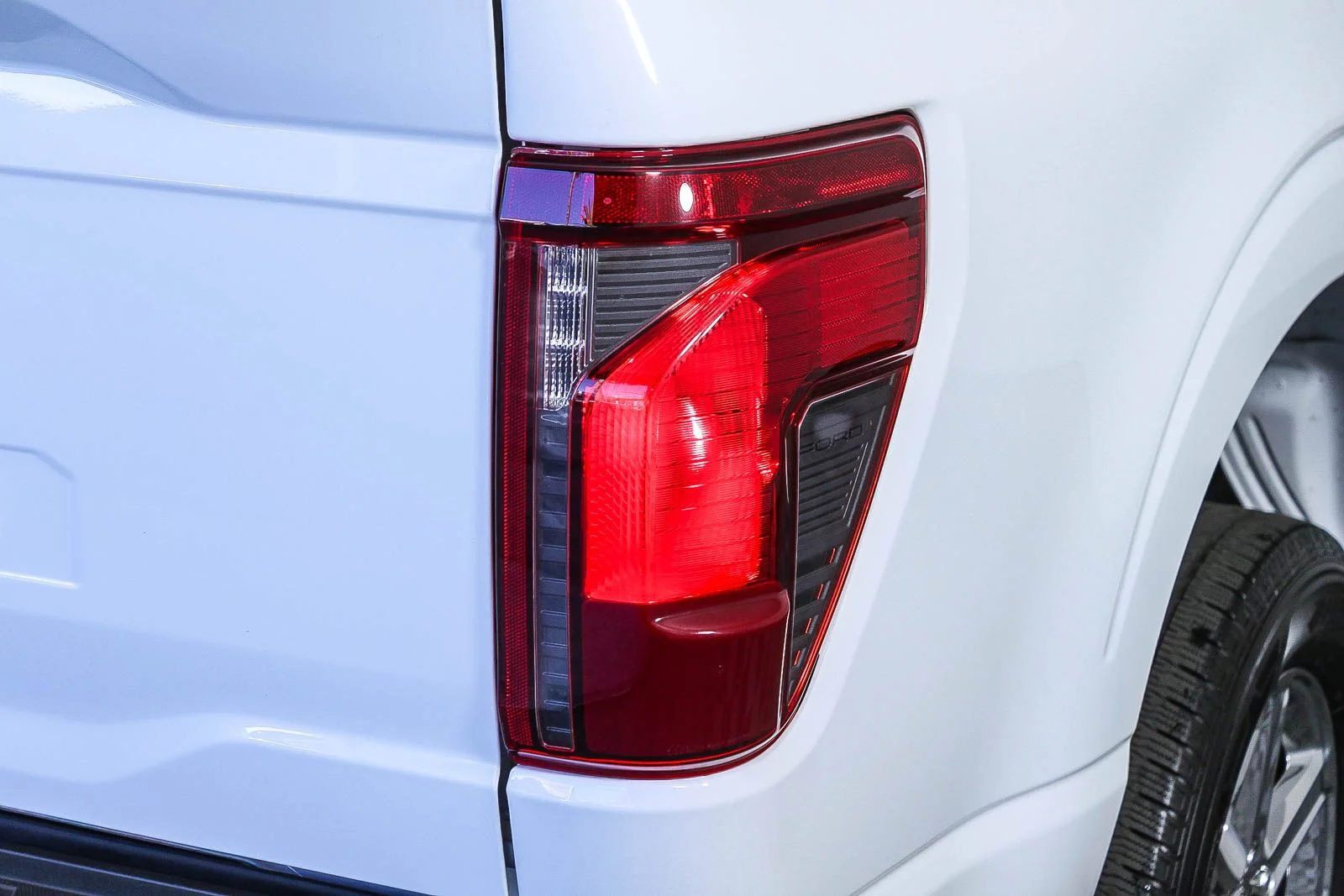 Used 2025 White Ford XLT image 9