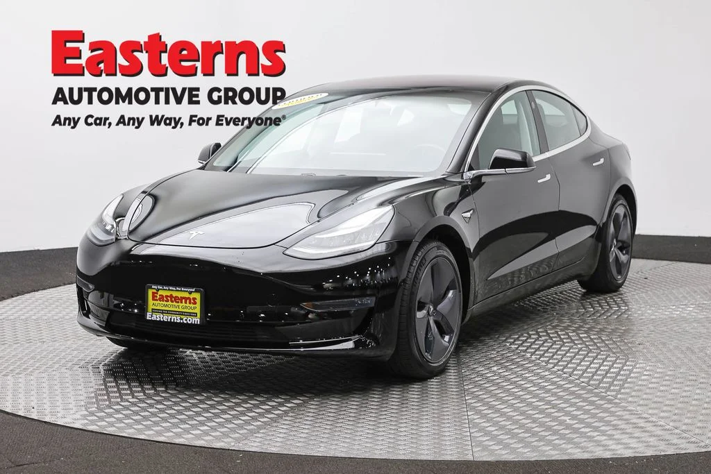 Used 2018 Black Tesla Long Range image 1