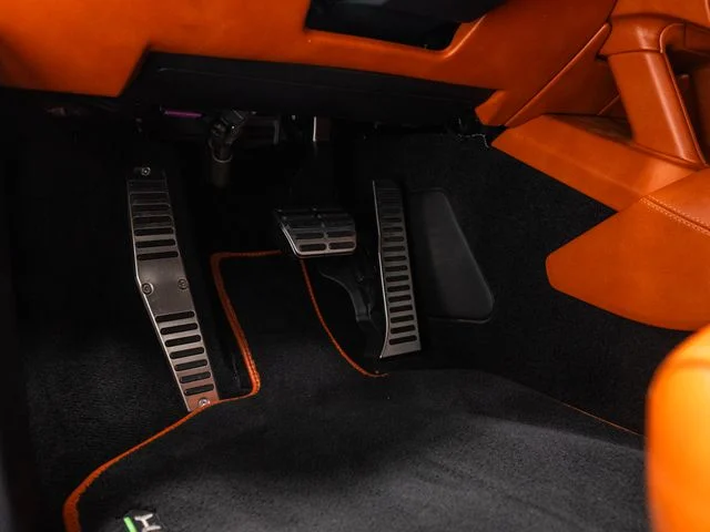 Used 2018 Black Lamborghini  image 29