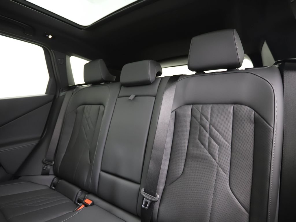 Used 2026 Black Sapphire Metallic BMW 30 xDrive image 23
