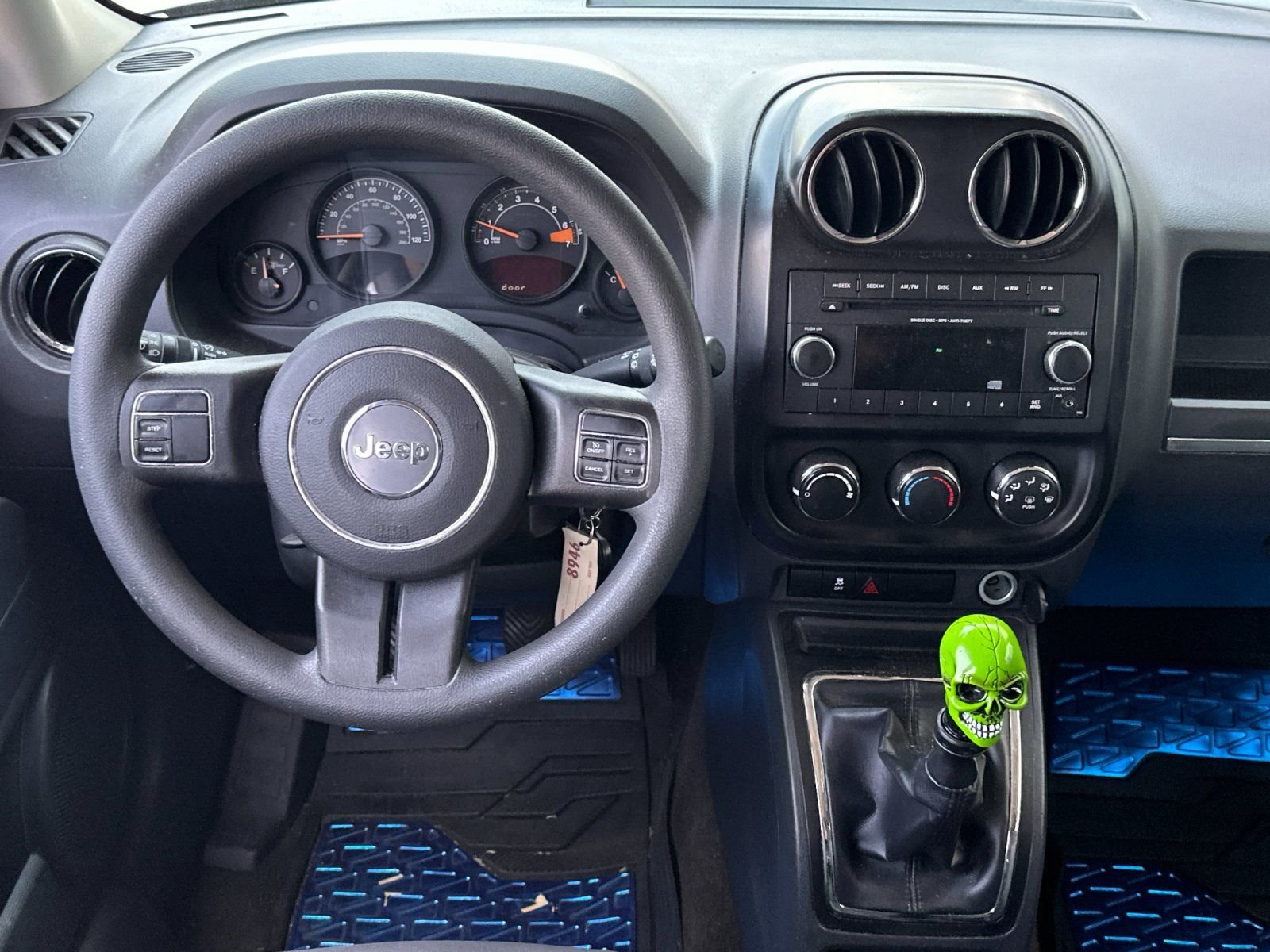 Used 2015 True Blue Pearlcoat Jeep Sport image 13