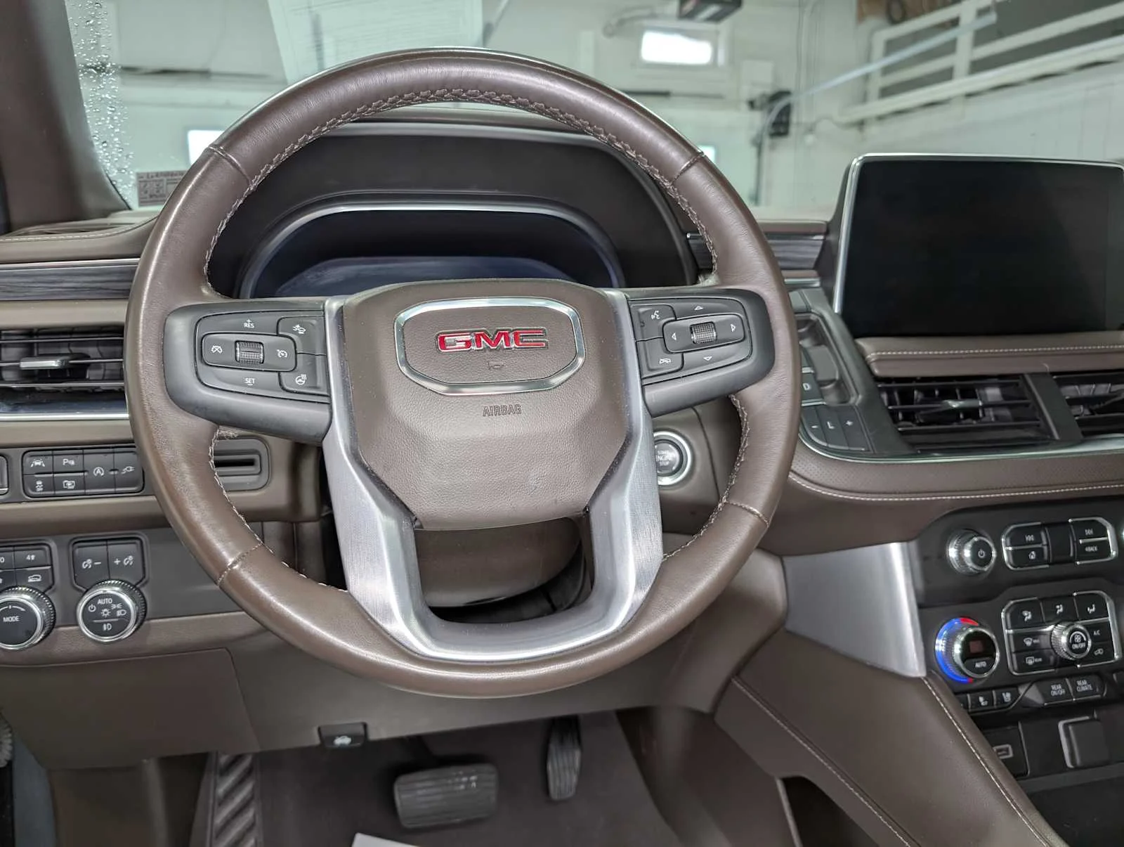 Used 2022 Satin Steel Metallic GMC SLT image 40
