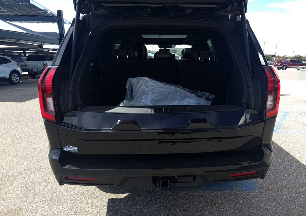New 2026 Agate Black Metallic Ford Tremor® image 9