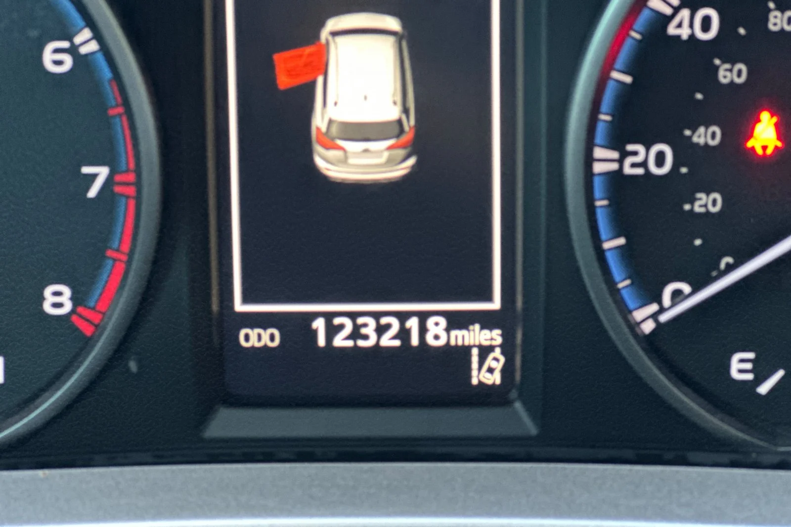 Used 2018 Gray Toyota LE image 21