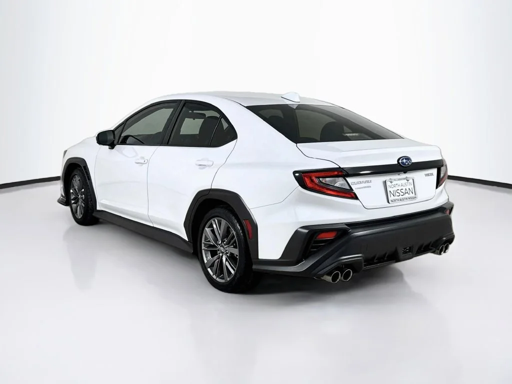 Used 2024 White Subaru Base image 5