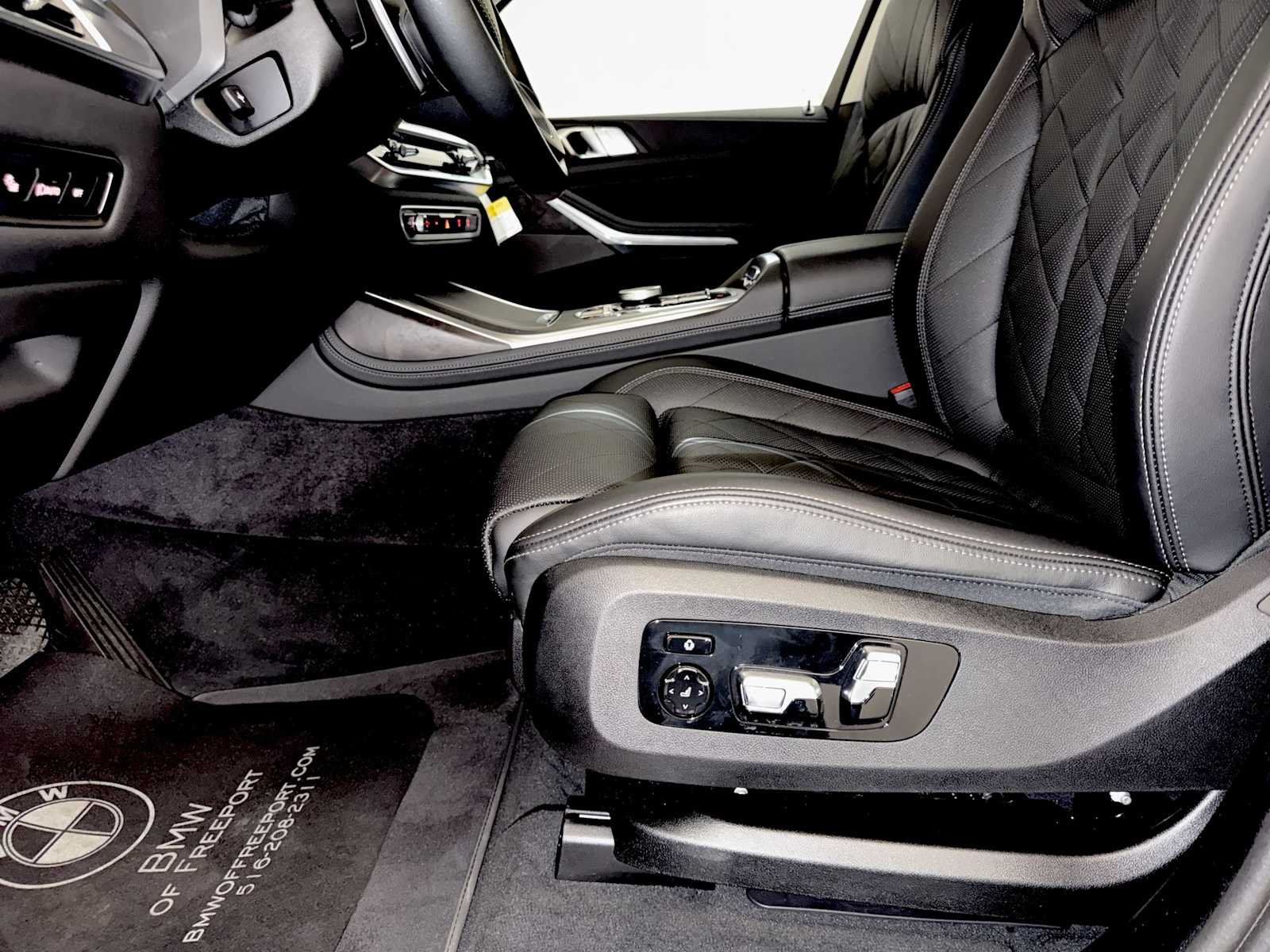 2026 BMW X7 40i - Photo 10
