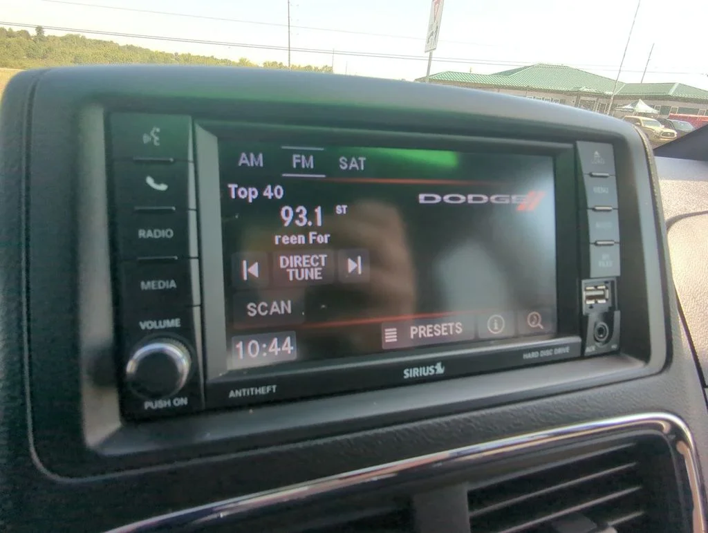 Used 2019 Gray Dodge SXT image 17