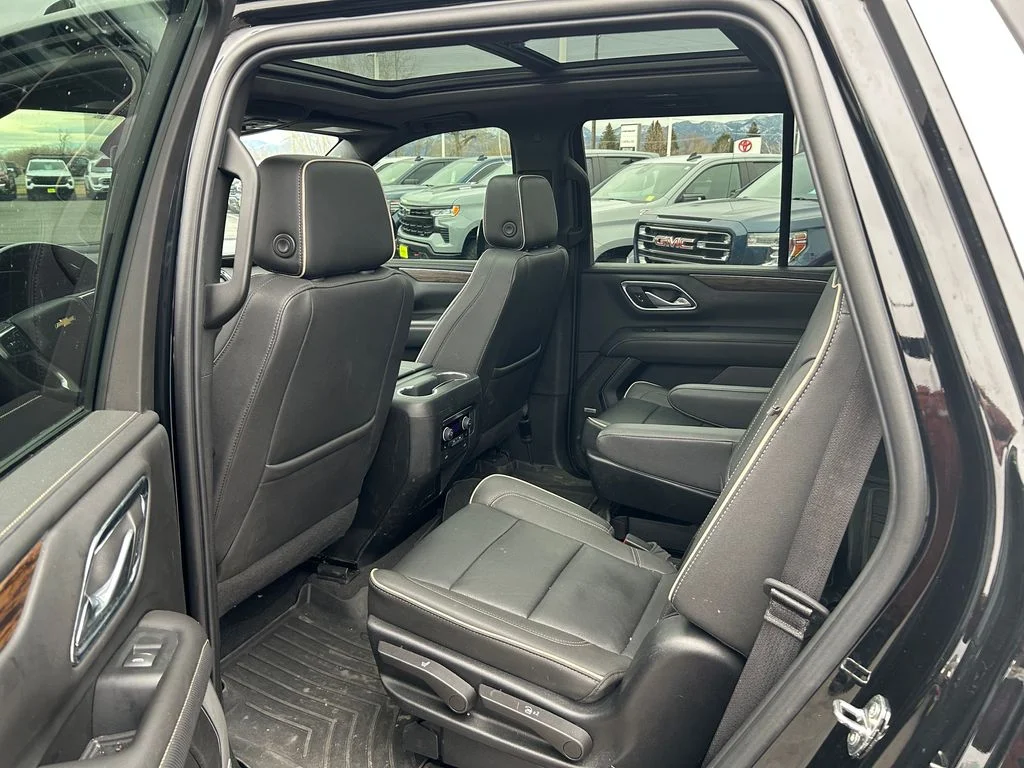 Used 2023 Black Chevrolet Premier image 4