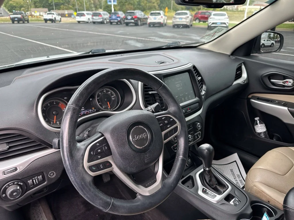 Used 2017 White Jeep Limited image 10