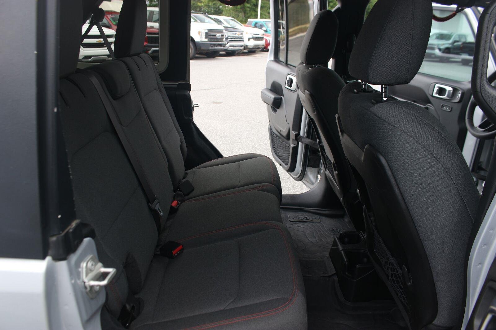 Used 2024 White Jeep Rubicon image 36
