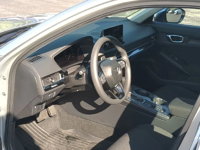 Used 2026 Solar Silver Metallic Honda LX image 2