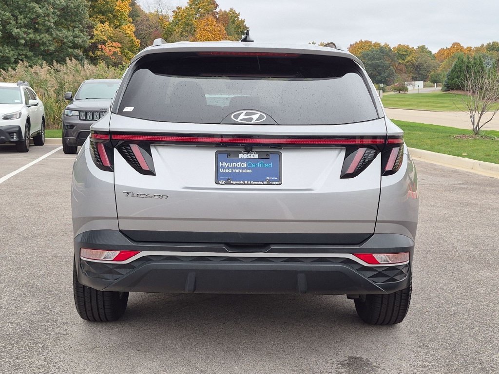 Used 2022 Silver Hyundai SEL image 6