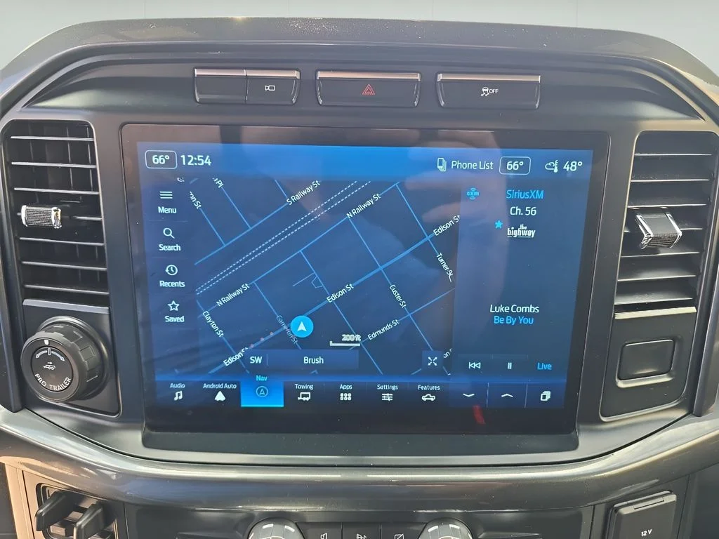 Used 2022 White Ford  image 22