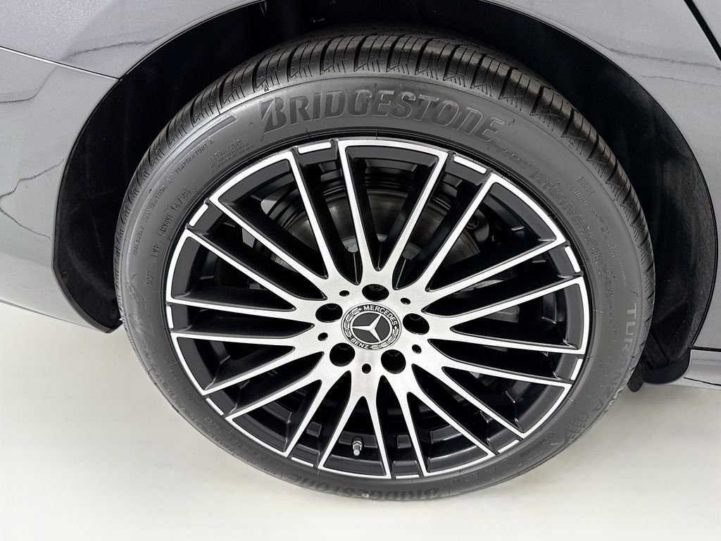 New 2026 Graphite Grey Metallic Mercedes-Benz C 300 image 32