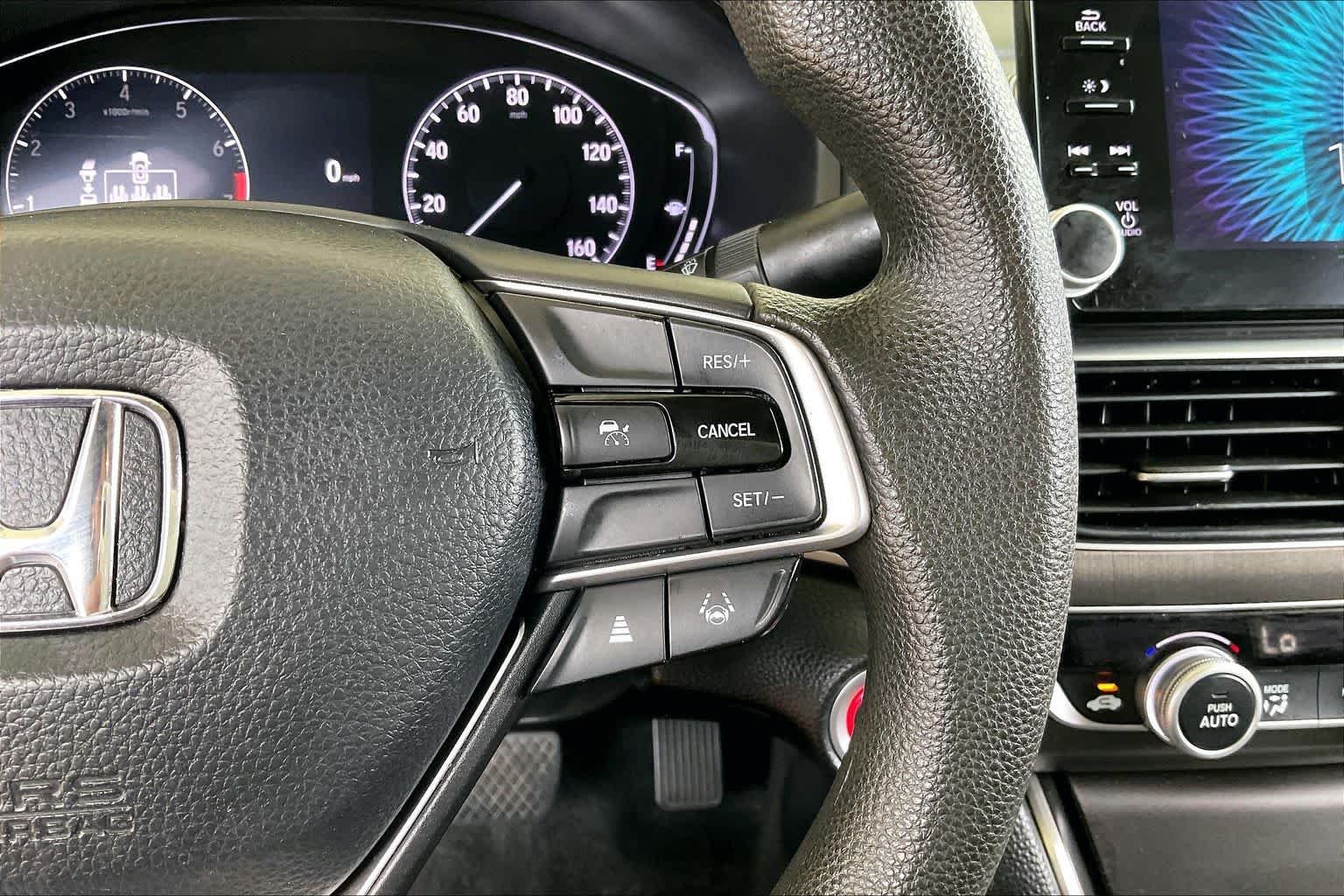 Used 2021 Lunar Silver Metallic Honda LX image 22