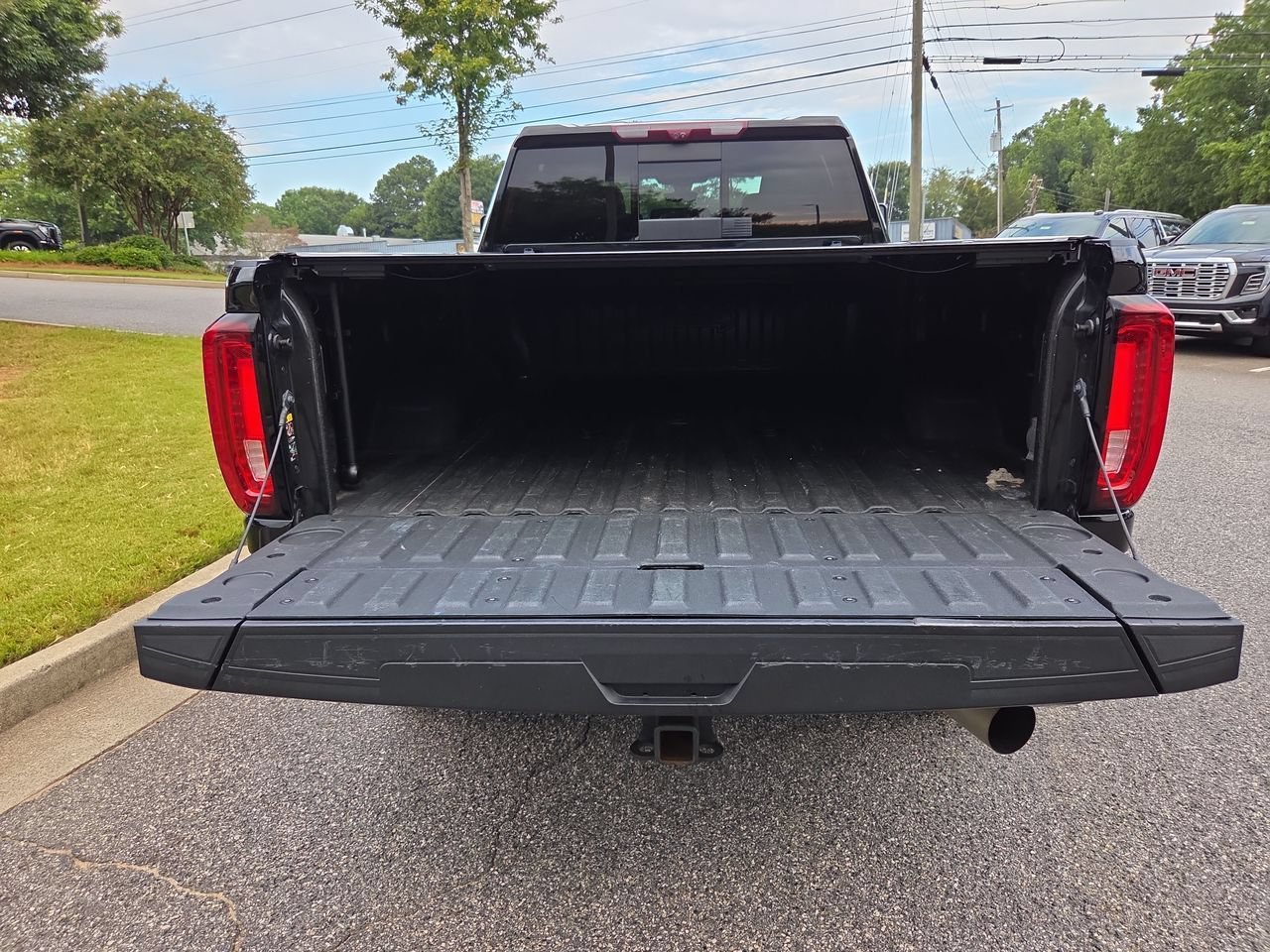 Used 2022 ONYX BLACK GMC AT4 image 26