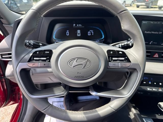 2025 Hyundai Elantra SEL - Photo 17