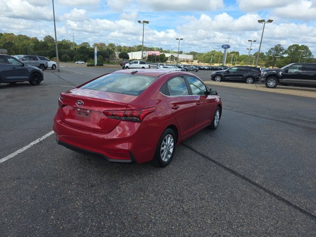 Used 2021 Red Hyundai SEL image 3