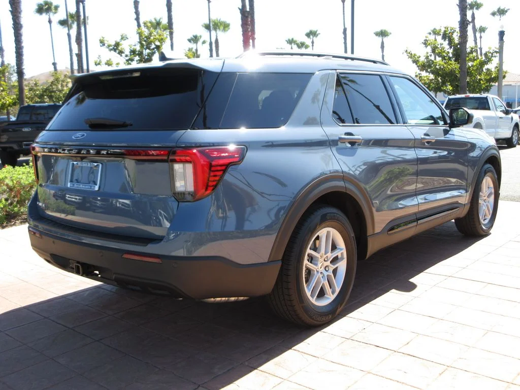 New 2026 Vapor Blue Metallic Ford Active image 4
